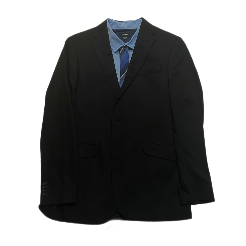 Complete Kenneth Cole Reaction Suit